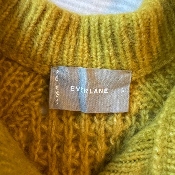 Everlane Alpaca, Merino Wool & Pima Cotton Cable Knit Cardigan - Picture 3 of 9